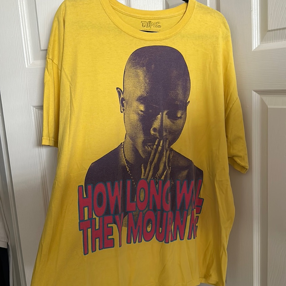 Early 2000s Tupac tshirt